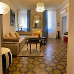 Apartamento Maison Deco - Timeless Elegance