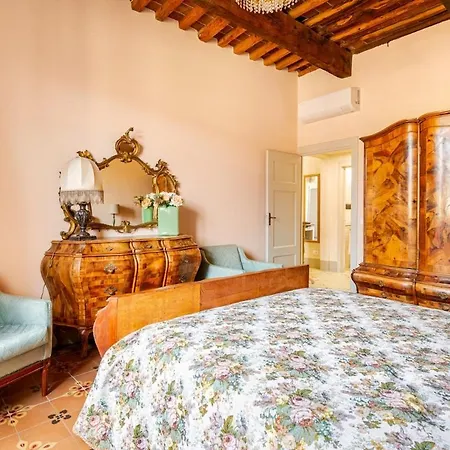 Apartment Maison Deco - Timeless Elegance *