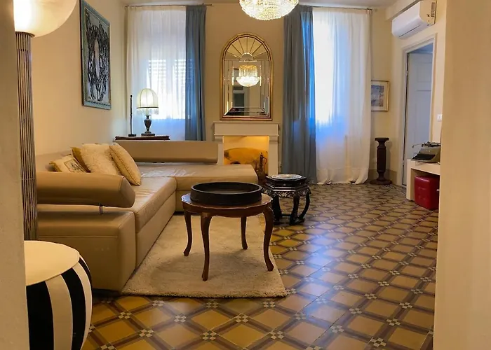 Apartman Maison Deco - Timeless Elegance